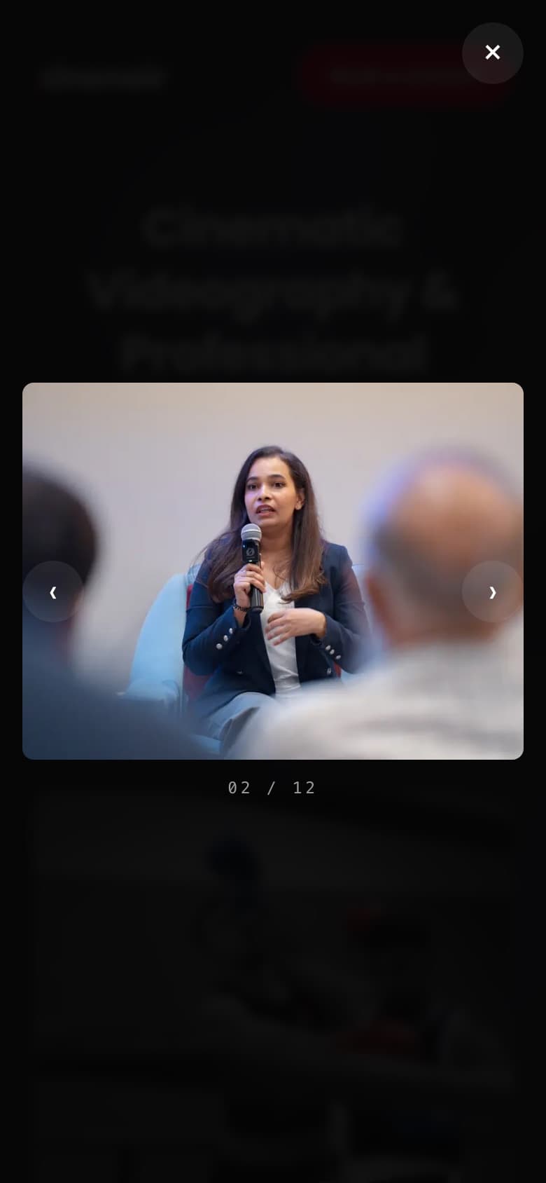 Mobile photo viewer
